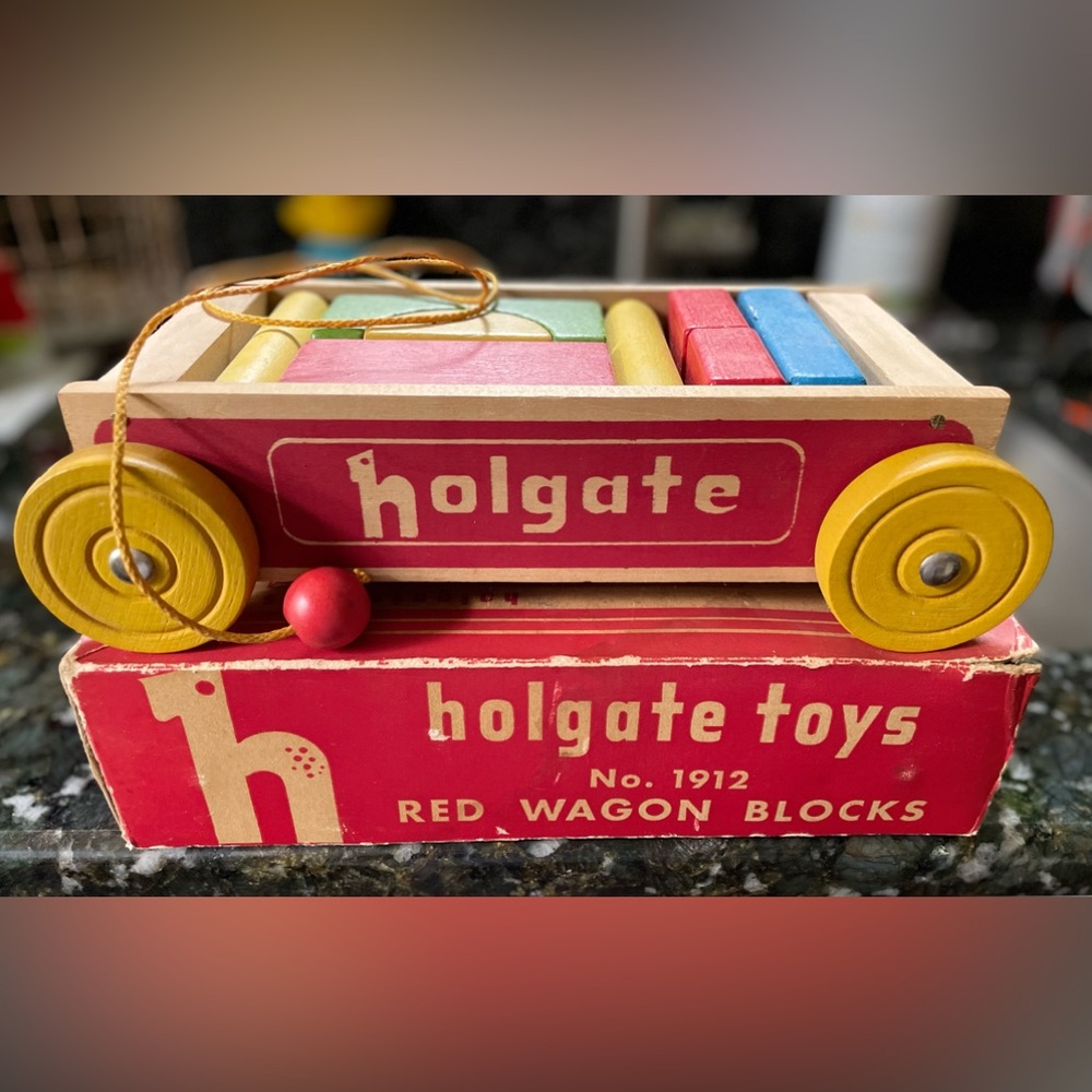 Vtg HOLGATE RED WAGON BLOCKS